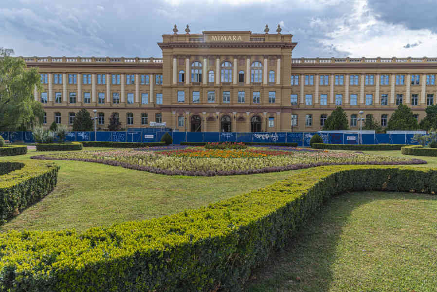 Croacia - Zagreb 40 - Mimara Museum.jpg